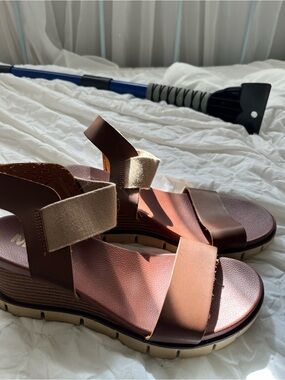 Women's Brown Leather Comfort Sandals with Elastic Strap